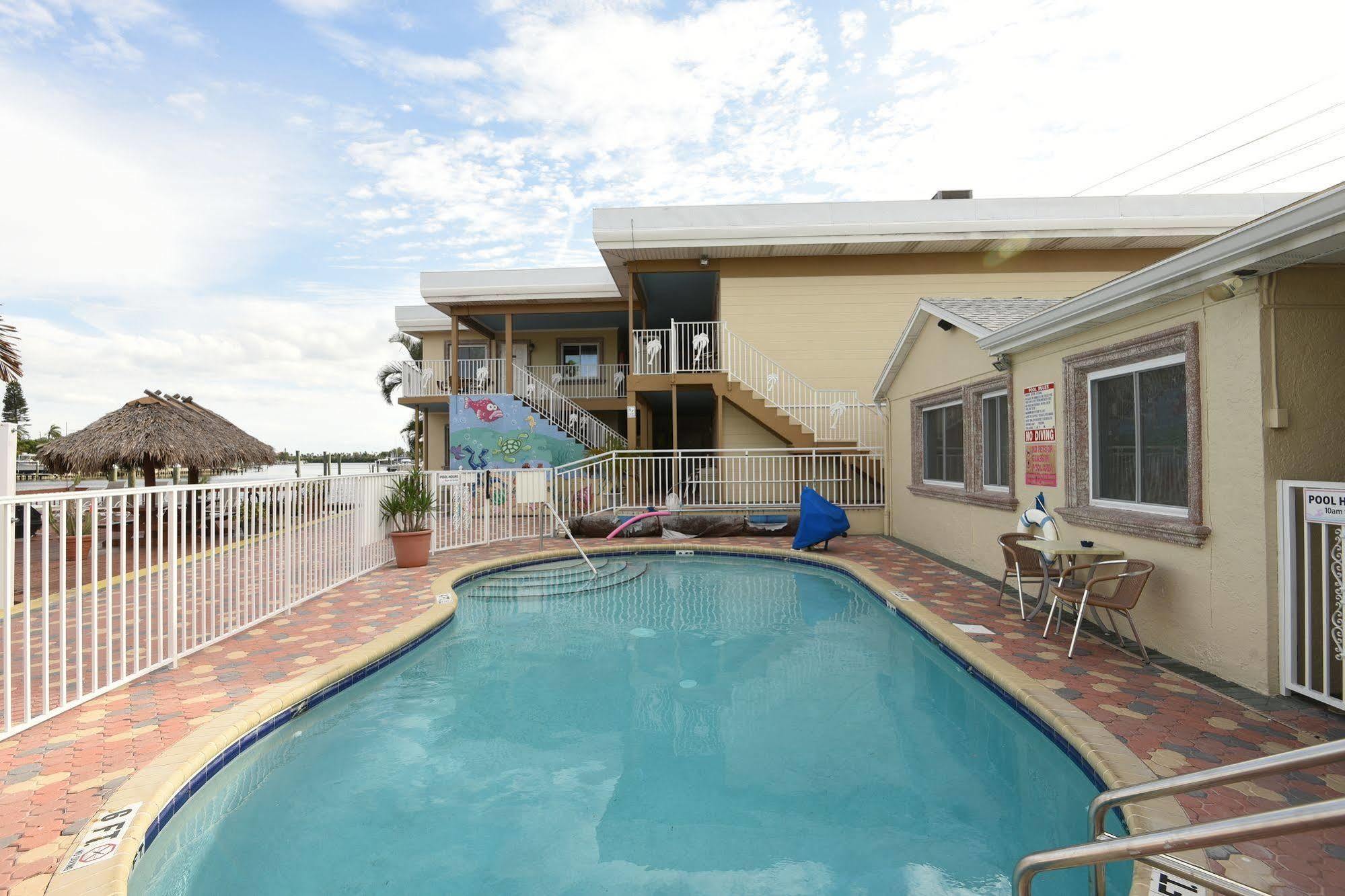 Bay Palms Waterfront Resort - Hotel And Marina St. Pete Beach Exterior foto